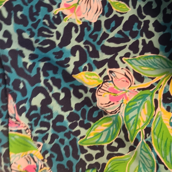 Colorful lilly pulitzer shorts - Picture 3 of 6